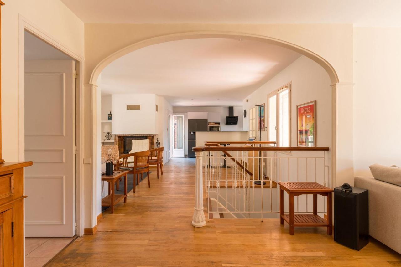 Villa Vue Mer Presqu'Ile De Giens Avec Piscine Hyères Esterno foto
